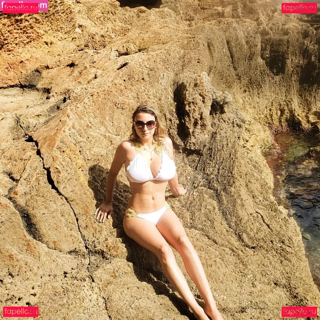 Eveline Do Onlyfans Photo Gallery 