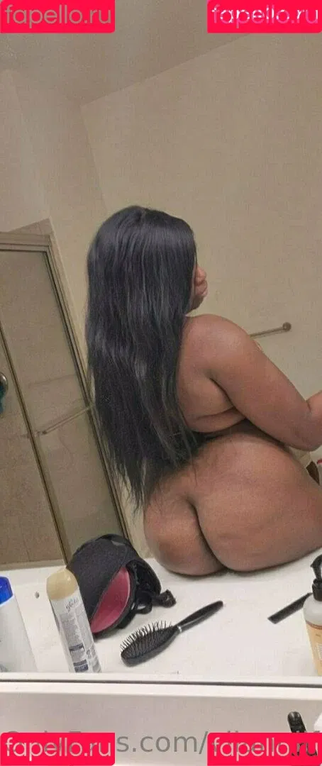 vilanniifree Onlyfans Photo Gallery 