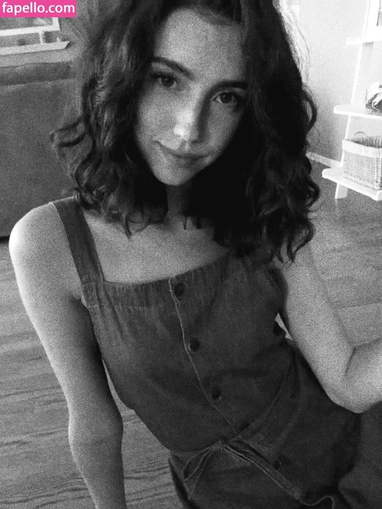 breebunn Onlyfans Photo Gallery 