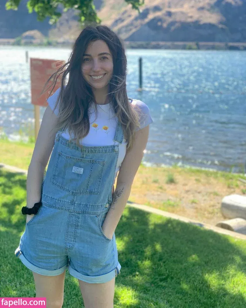 breebunn Onlyfans Photo Gallery 