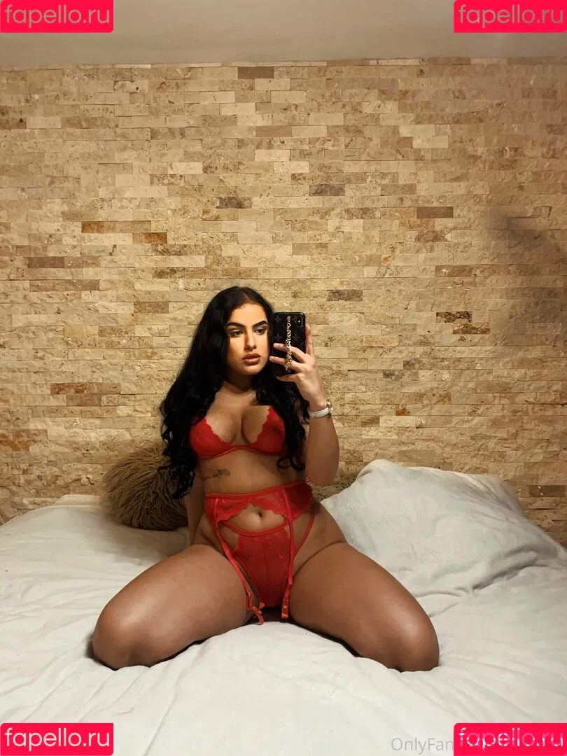Bella Lagares Onlyfans Photo Gallery 