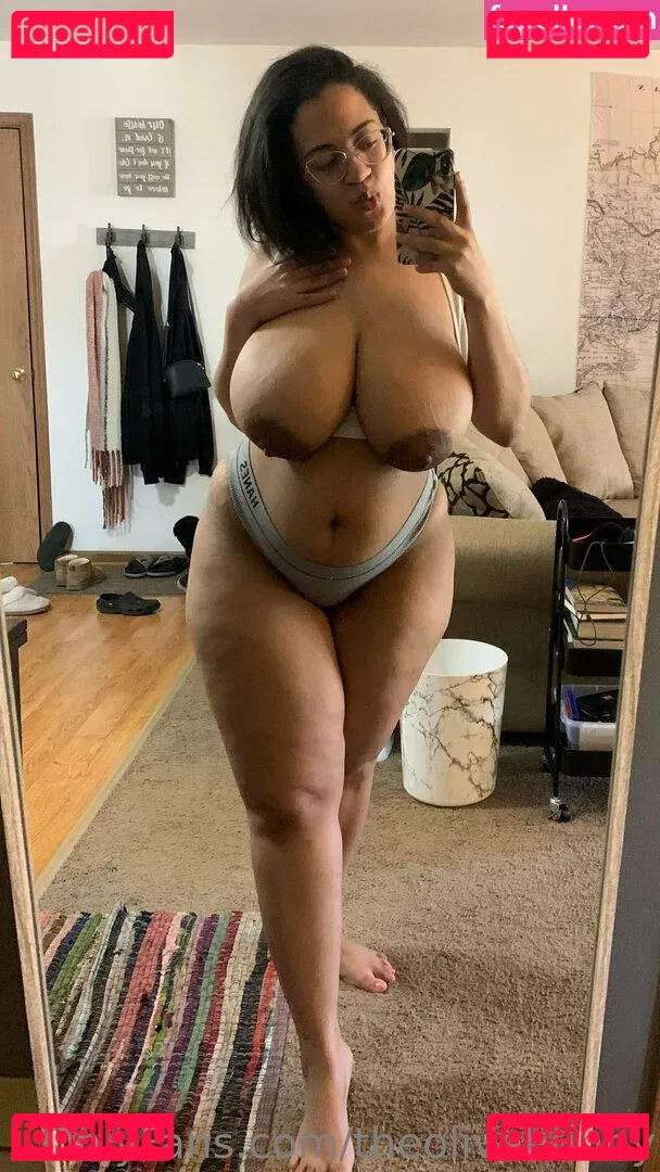 theolivebunny Onlyfans Photo Gallery 