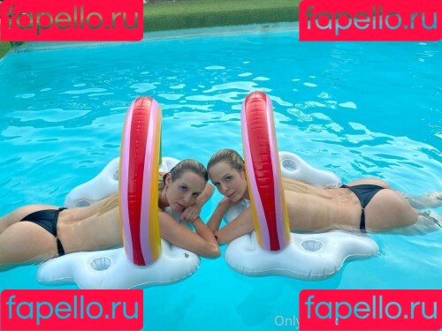 twinsblonde Onlyfans Photo Gallery 