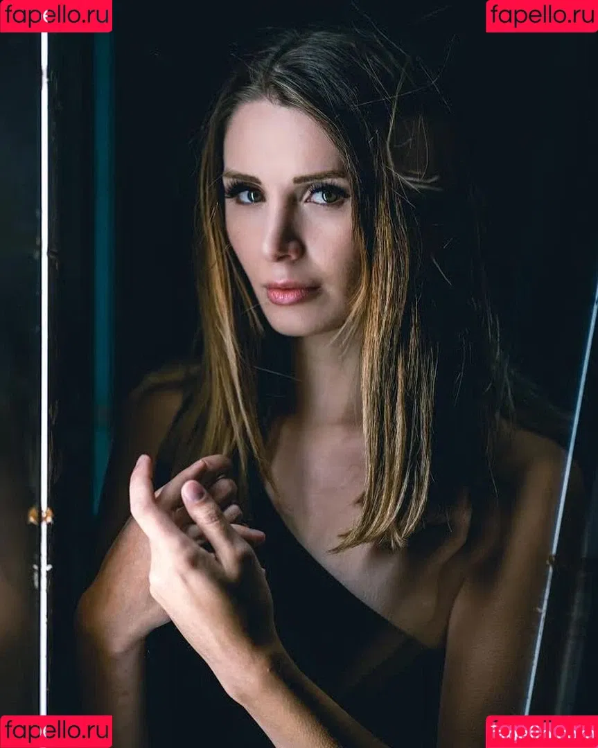 Lauren Southern Onlyfans Photo Gallery 