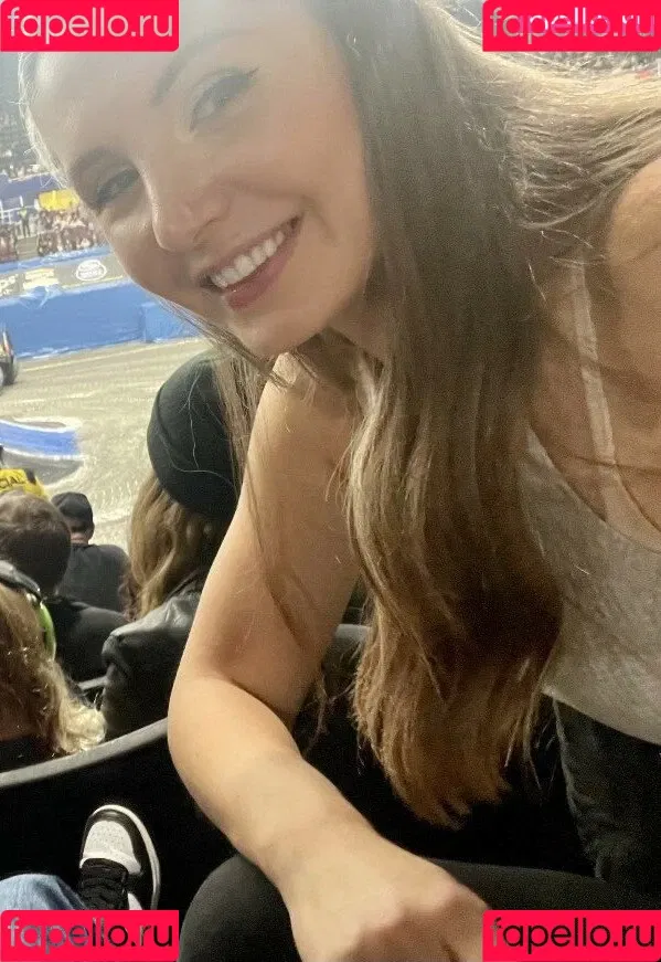 Lauren Southern Onlyfans Photo Gallery 