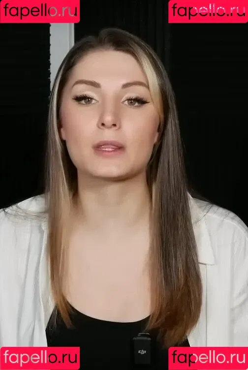 Lauren Southern Onlyfans Photo Gallery 