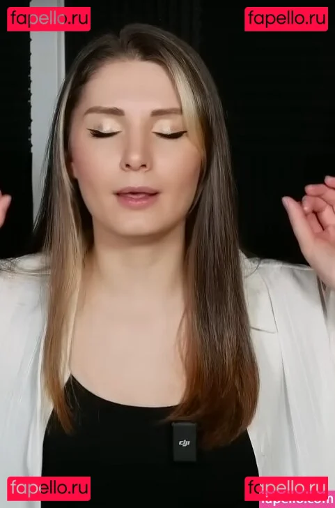 Lauren Southern Onlyfans Photo Gallery 