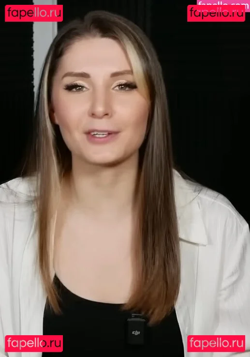 Lauren Southern Onlyfans Photo Gallery 