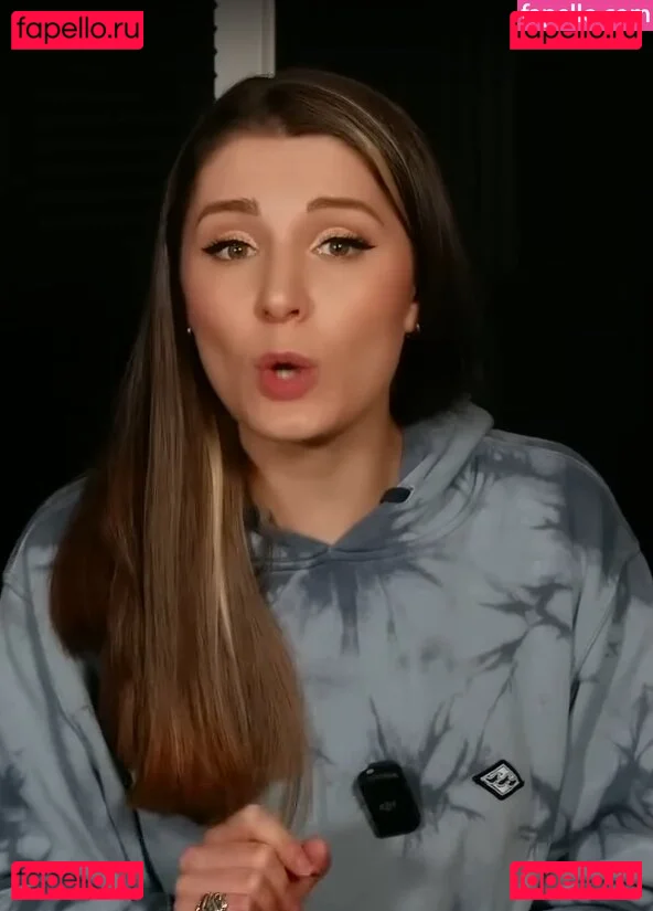 Lauren Southern Onlyfans Photo Gallery 