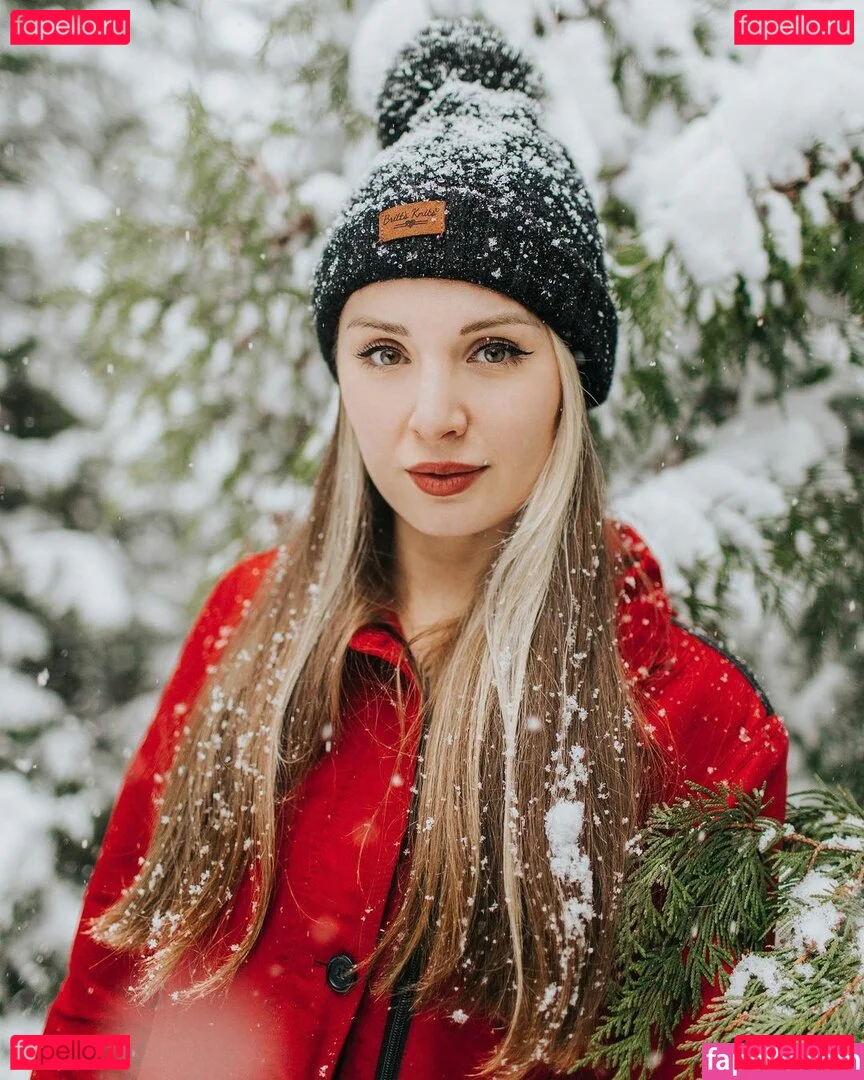 Lauren Southern Onlyfans Photo Gallery 