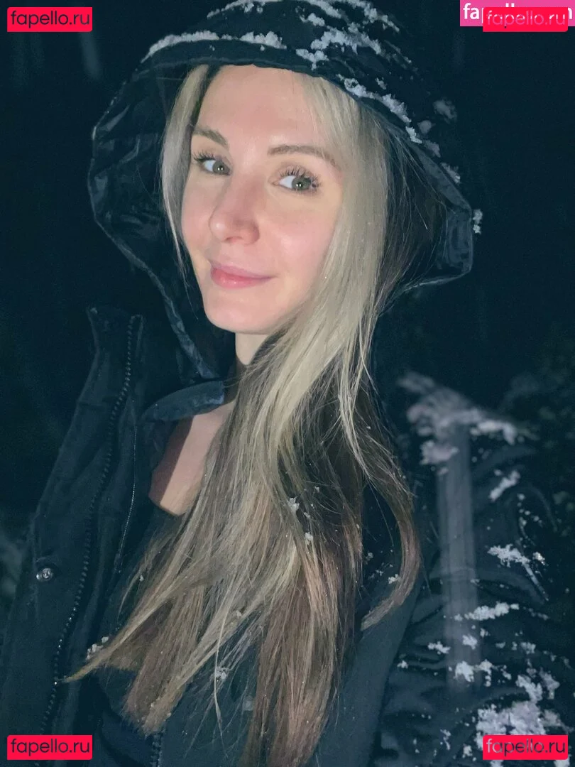 Lauren Southern Onlyfans Photo Gallery 