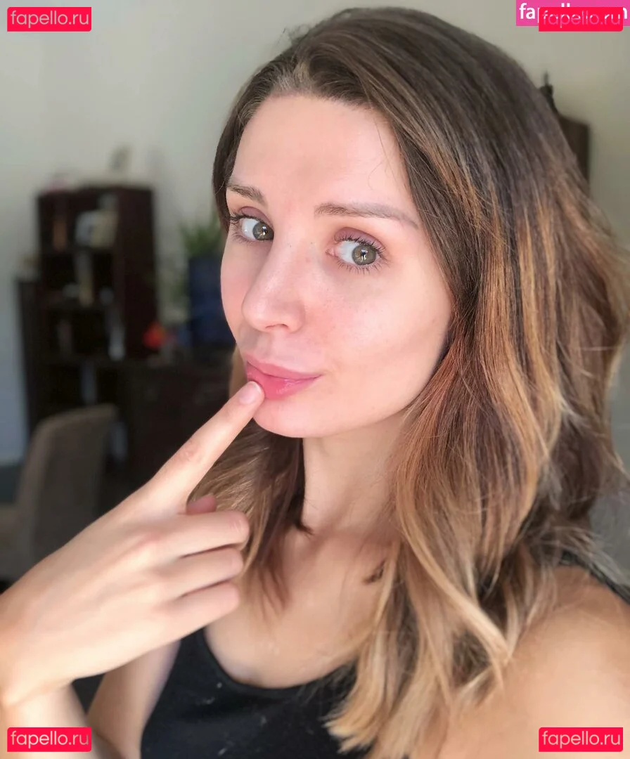 Lauren Southern Onlyfans Photo Gallery 