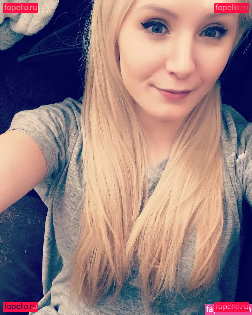 Lauren Southern Onlyfans Photo Gallery 