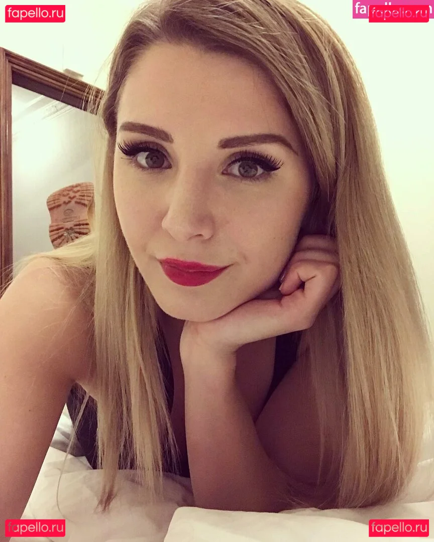 Lauren Southern Onlyfans Photo Gallery 