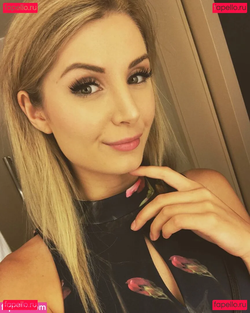 Lauren Southern Onlyfans Photo Gallery 