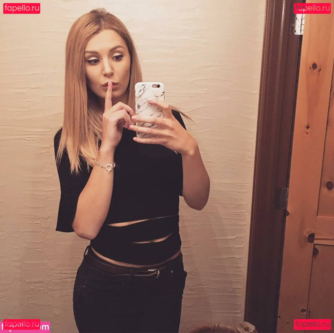 Lauren Southern Onlyfans Photo Gallery 