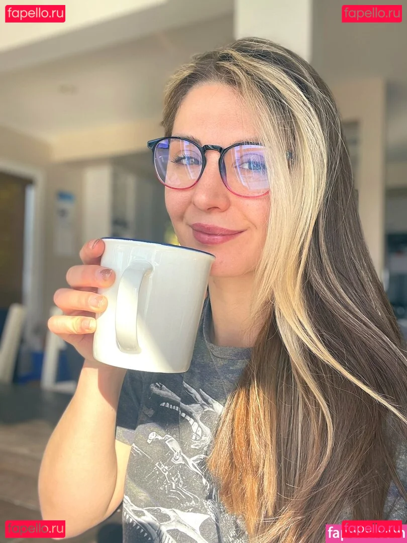 Lauren Southern Onlyfans Photo Gallery 