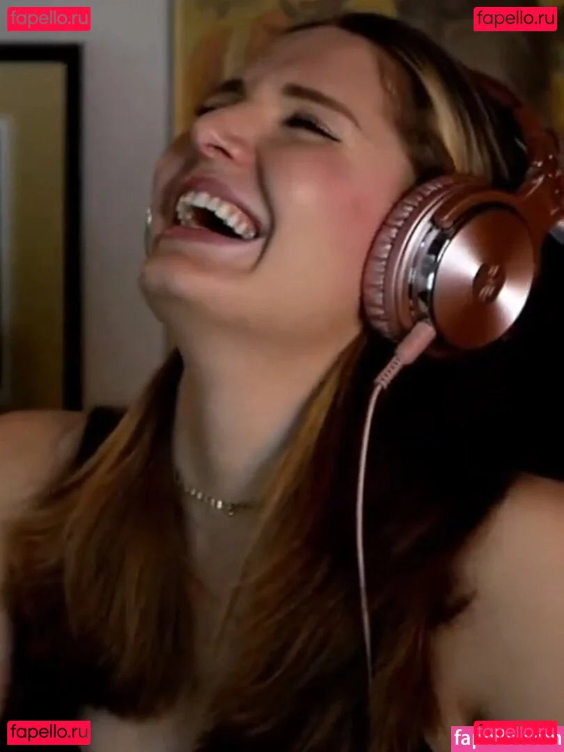 Lauren Southern Onlyfans Photo Gallery 