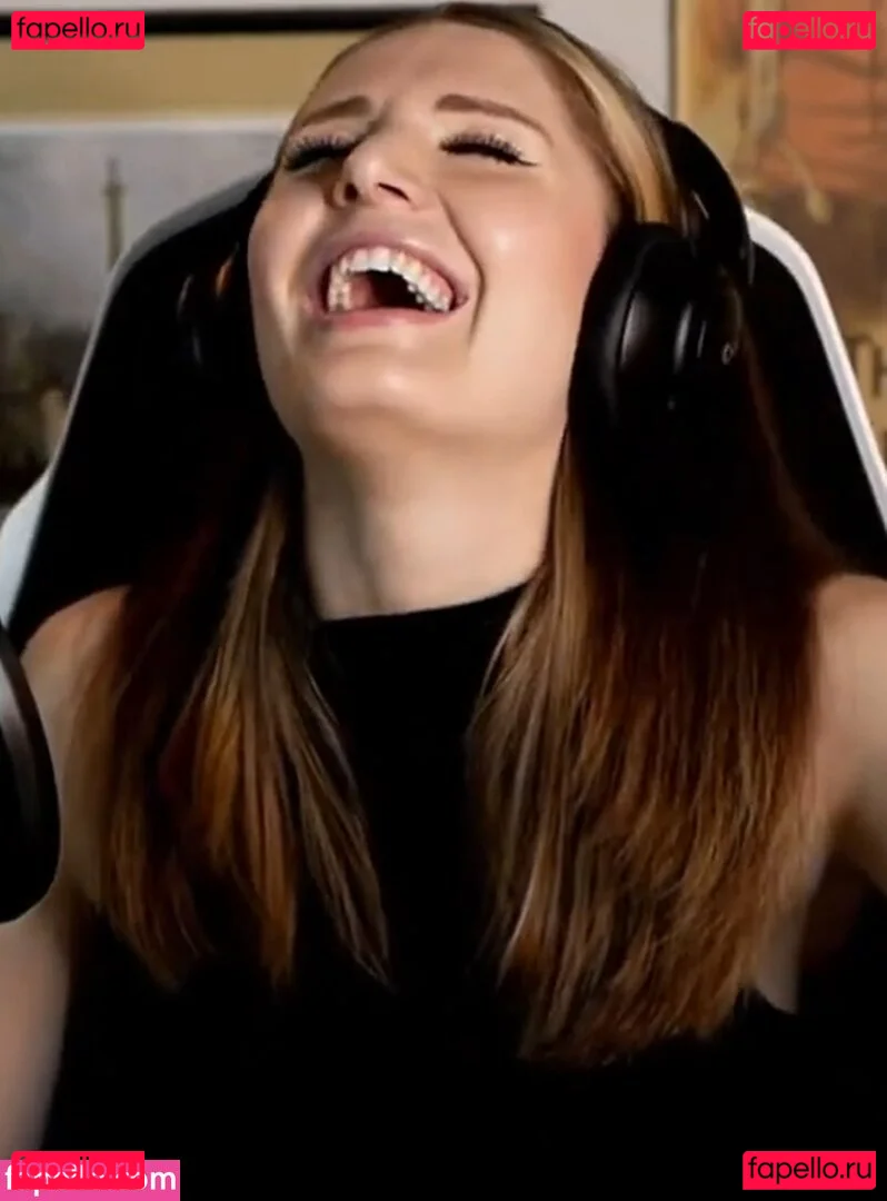 Lauren Southern Onlyfans Photo Gallery 