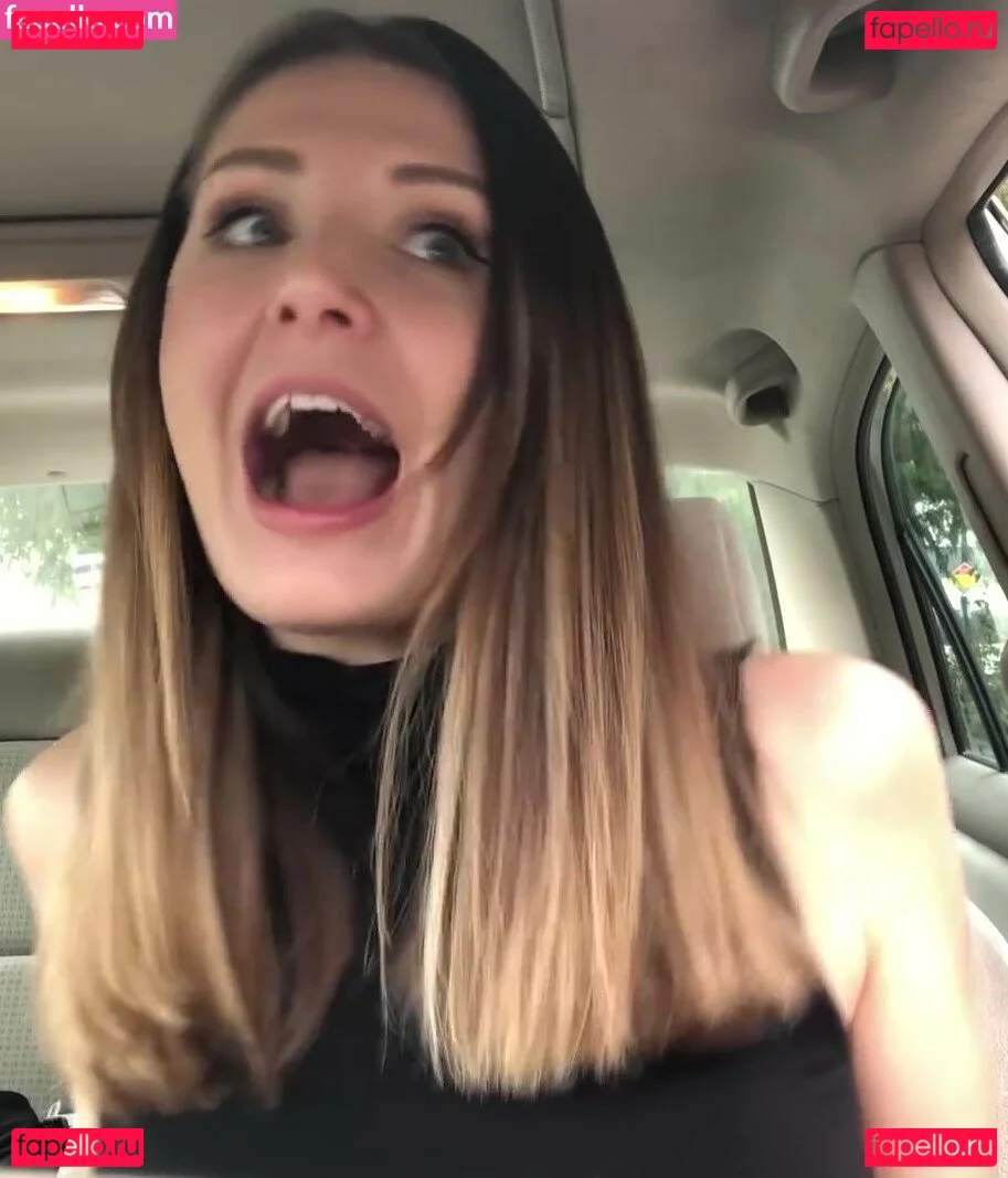 Lauren Southern Onlyfans Photo Gallery 