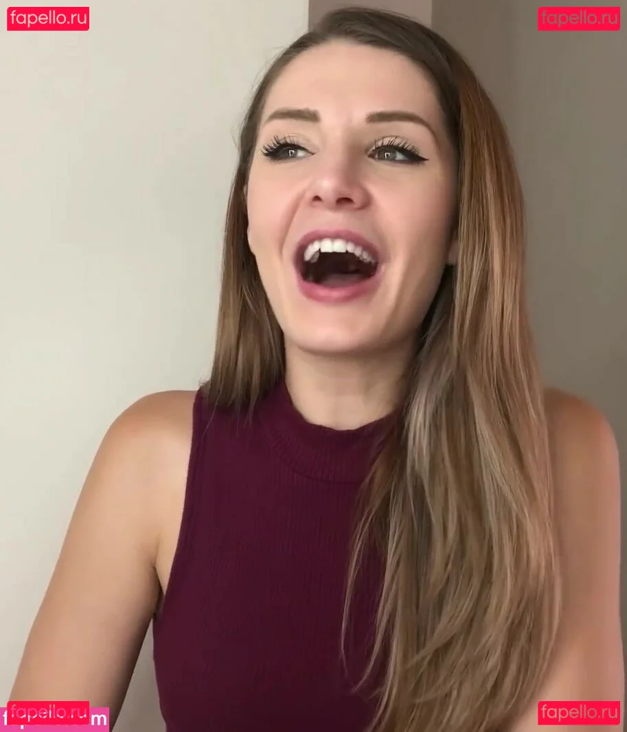 Lauren Southern Onlyfans Photo Gallery 