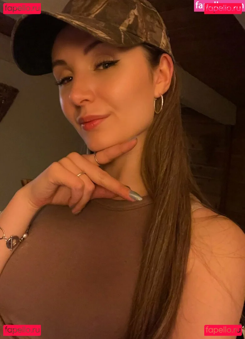 Lauren Southern Onlyfans Photo Gallery 