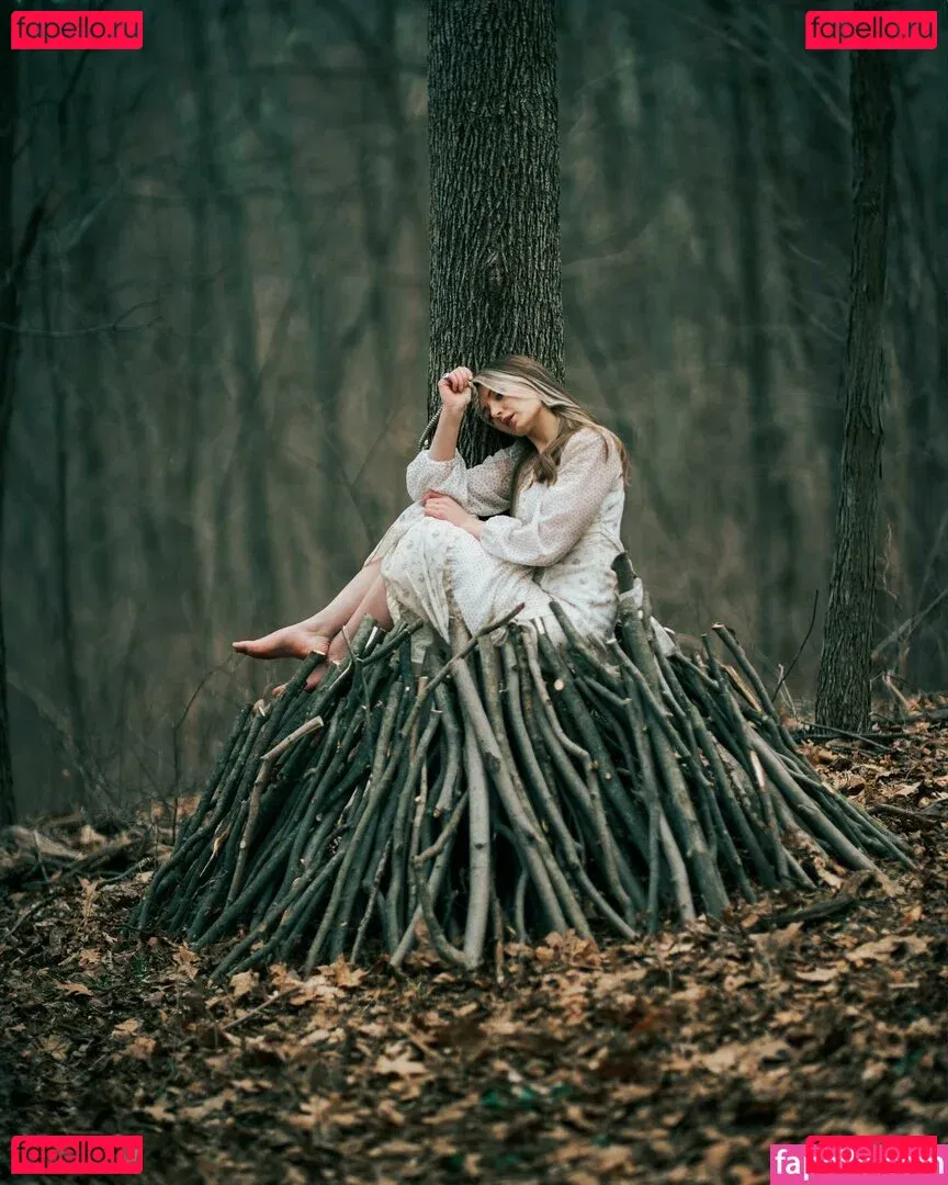 Lauren Southern Onlyfans Photo Gallery 