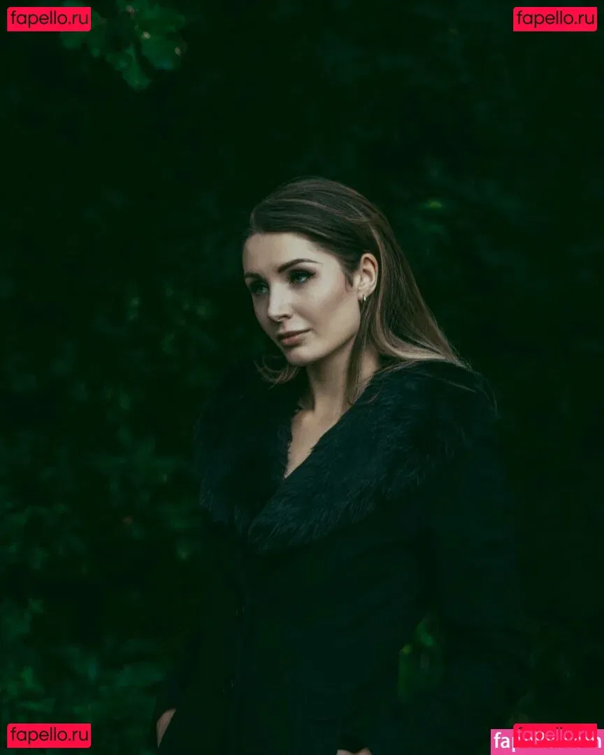 Lauren Southern Onlyfans Photo Gallery 