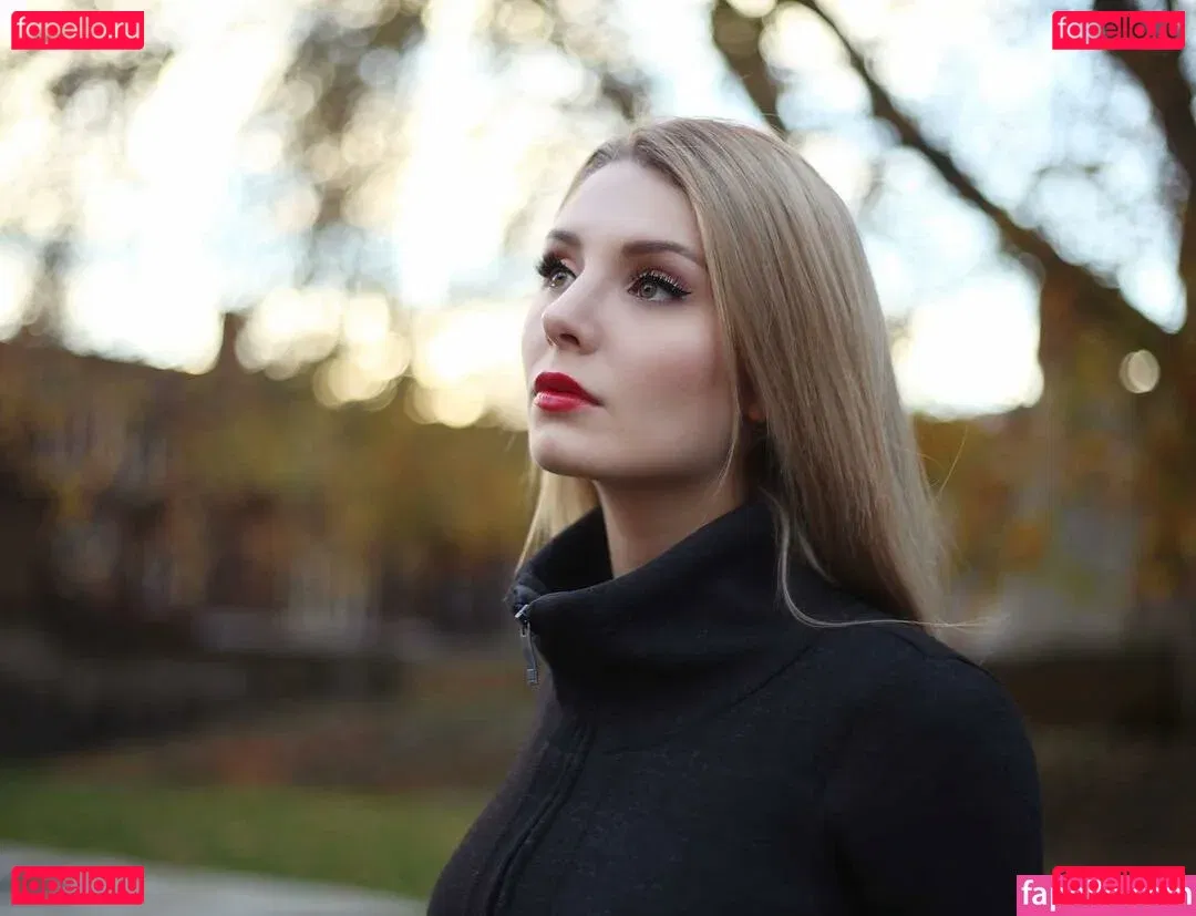 Lauren Southern Onlyfans Photo Gallery 