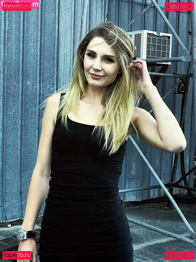 Lauren Southern Onlyfans Photo Gallery 
