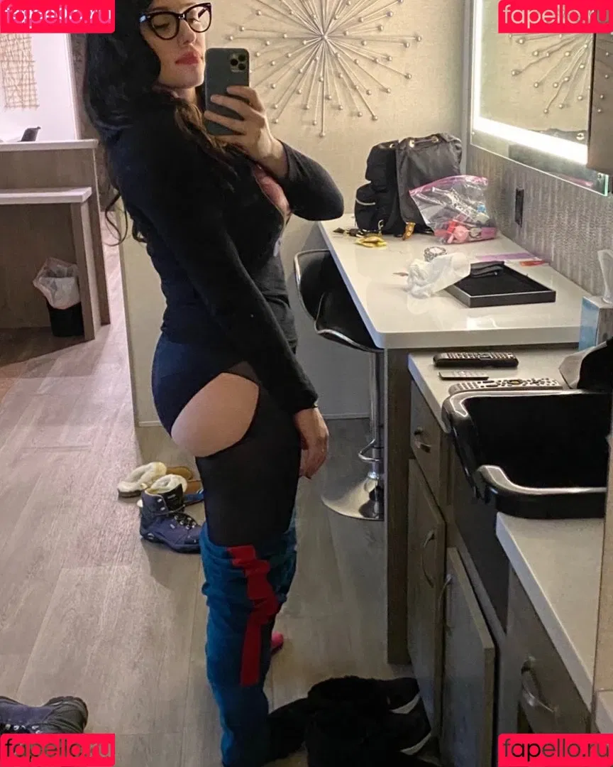Kat Dennings Onlyfans Photo Gallery 