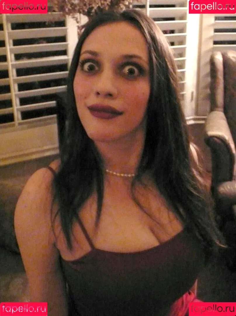 Kat Dennings Onlyfans Photo Gallery 