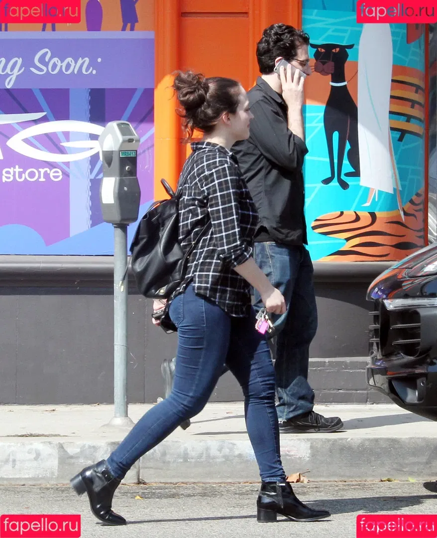 Kat Dennings Onlyfans Photo Gallery 