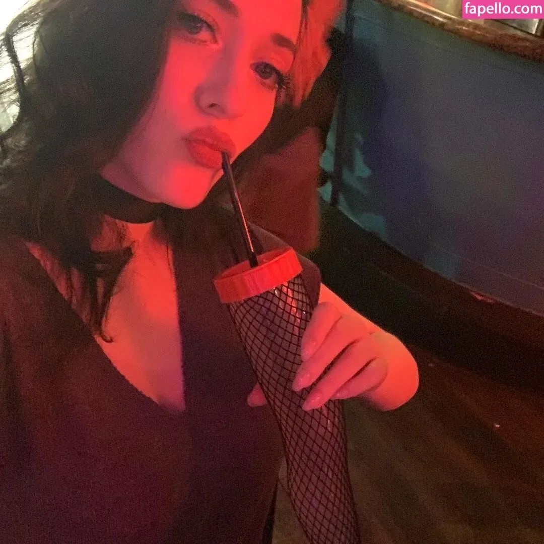 Kat Dennings Onlyfans Photo Gallery 