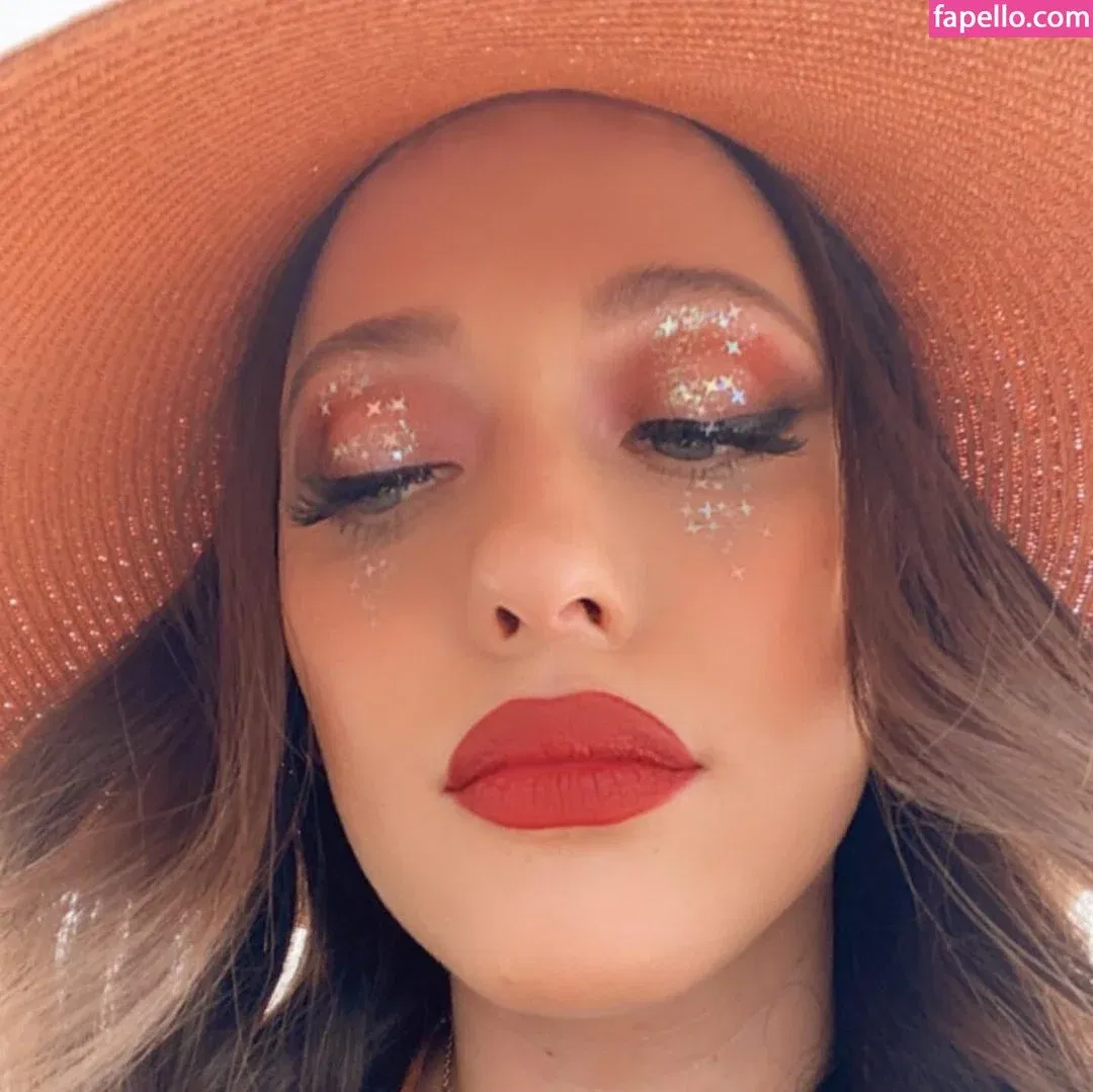 Kat Dennings Onlyfans Photo Gallery 