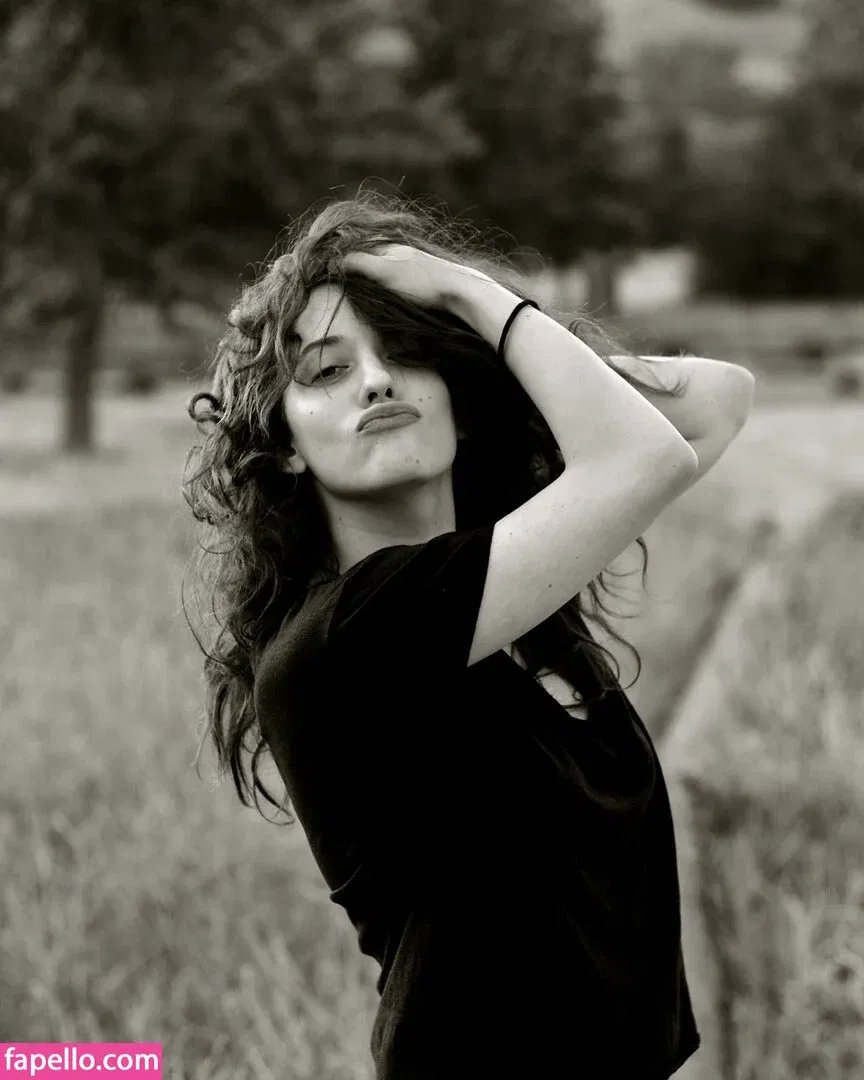 Kat Dennings Onlyfans Photo Gallery 