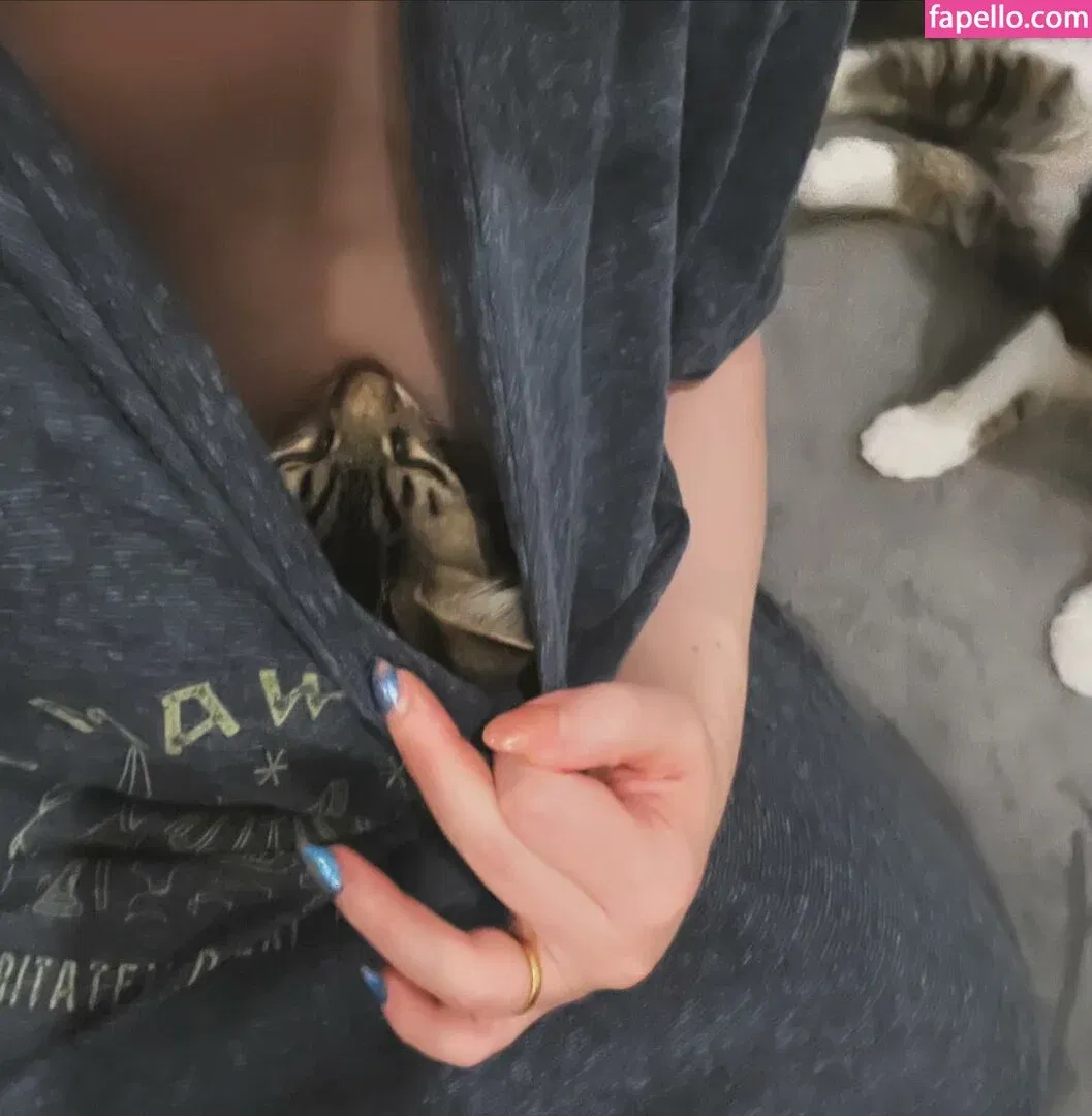 Kat Dennings Onlyfans Photo Gallery 