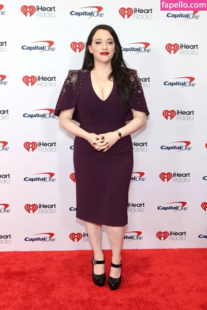 Kat Dennings Onlyfans Photo Gallery 