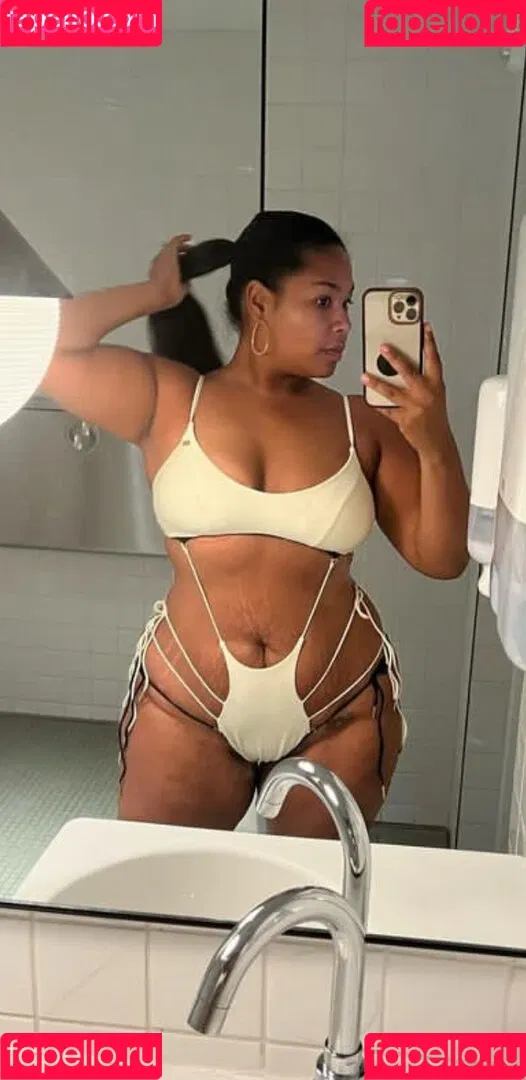 Zoechinloy Onlyfans Photo Gallery 