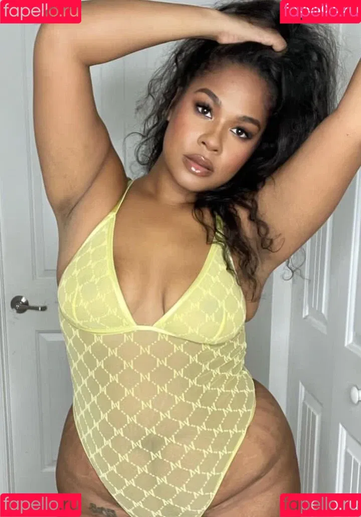 Zoechinloy Onlyfans Photo Gallery 