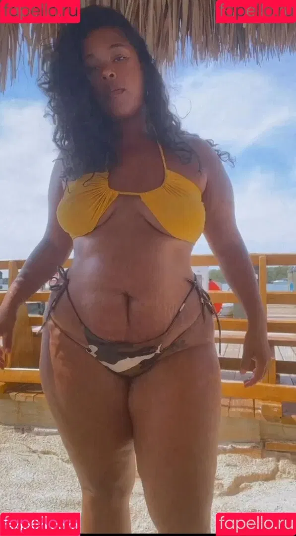 Zoechinloy Onlyfans Photo Gallery 
