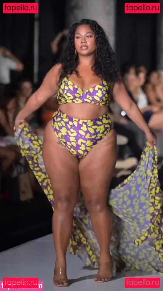 Zoechinloy Onlyfans Photo Gallery 