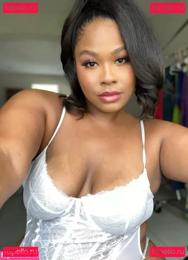 Zoechinloy Onlyfans Photo Gallery 