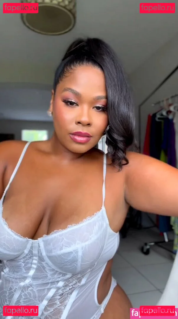 Zoechinloy Onlyfans Photo Gallery 