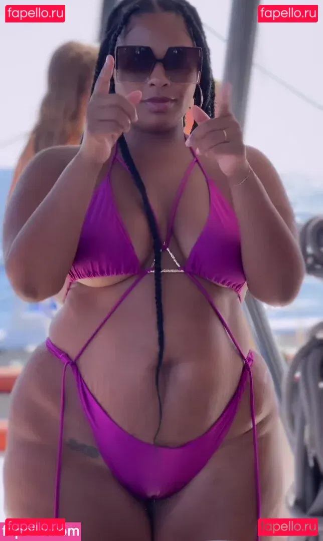 Zoechinloy Onlyfans Photo Gallery 