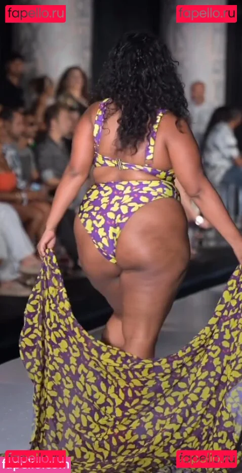 Zoechinloy Onlyfans Photo Gallery 