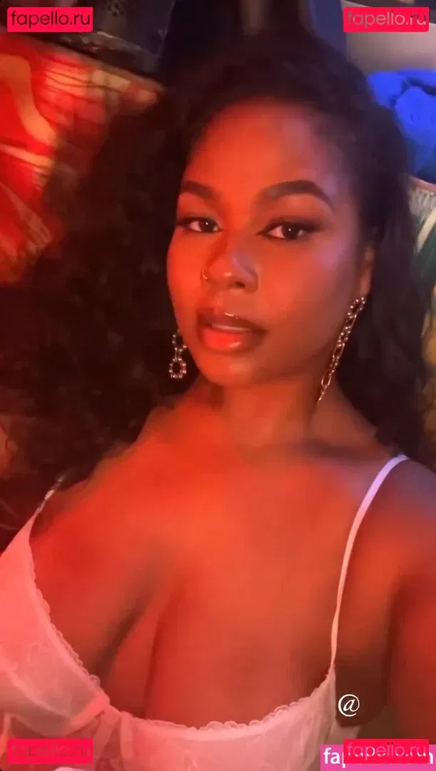 Zoechinloy Onlyfans Photo Gallery 