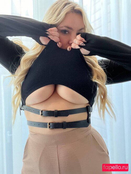 Curvyllama Nude Onlyfans Photo 14