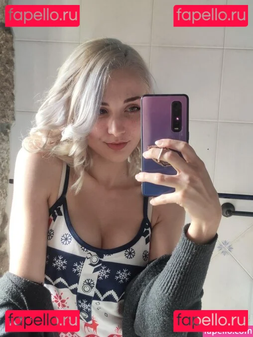 riiaasg Onlyfans Photo Gallery 