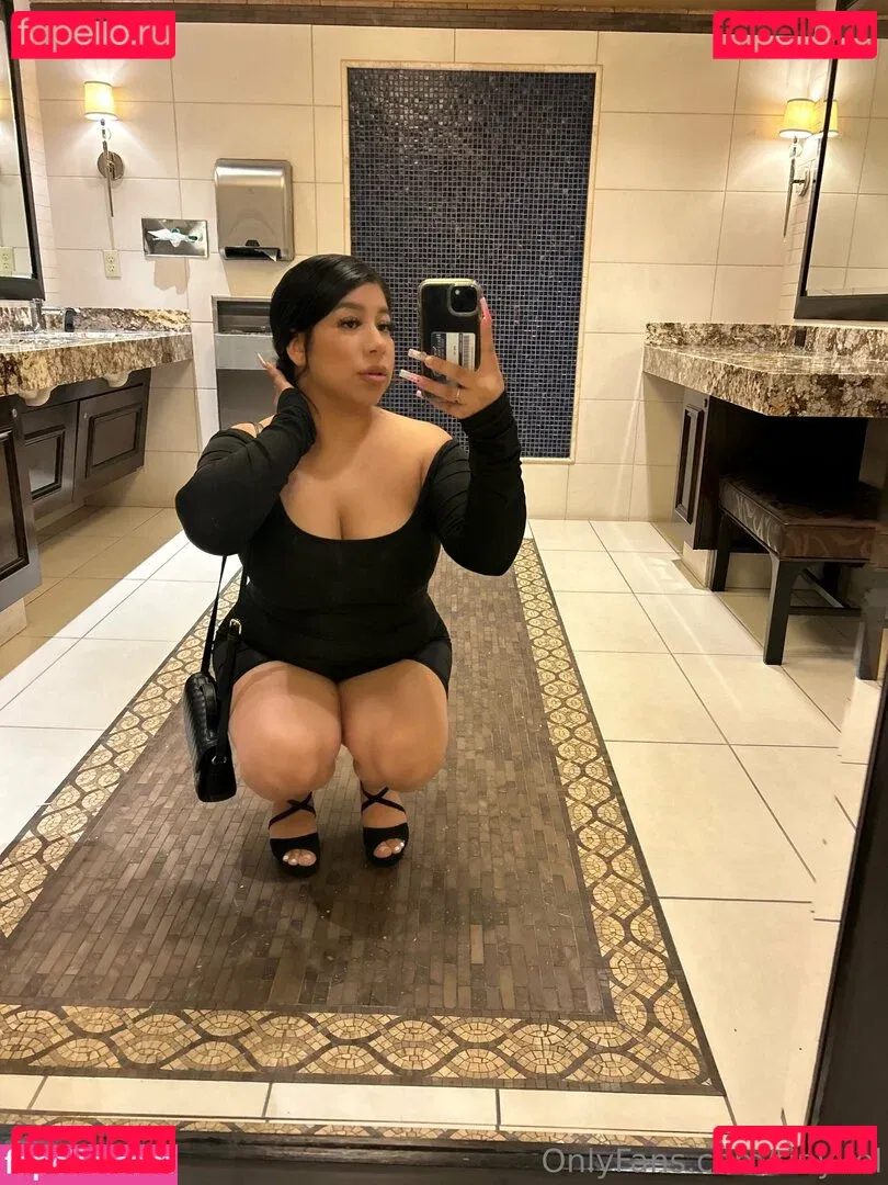 Tinyvel Onlyfans Photo Gallery 